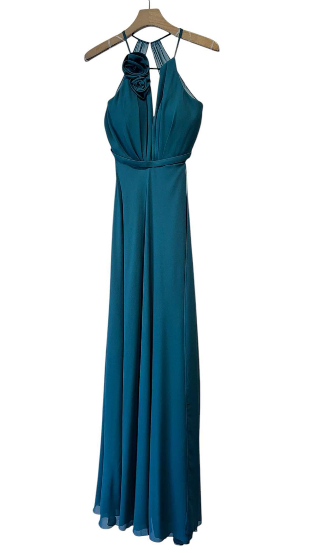 Vestido Largo con Detalle Floral